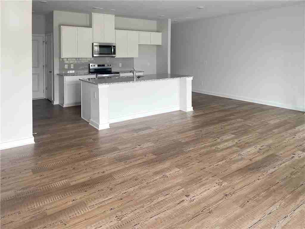 47 Founders Dr - Photo 7 of 20