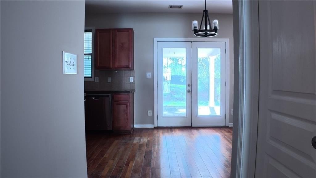 3440 Kentwater Dr - Photo 3 of 32