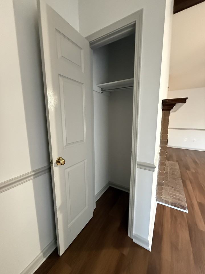 1008 Old Oatland Island Rd #1 - Photo 5 of 50