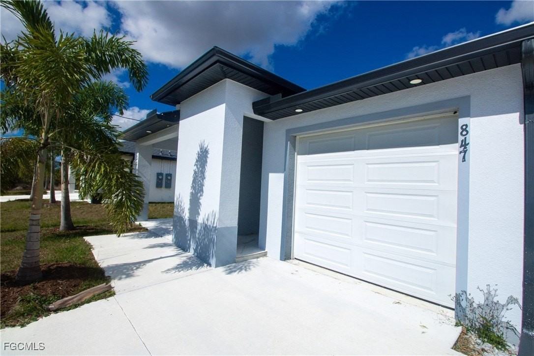 847 Duplex St E - Photo 2 of 19