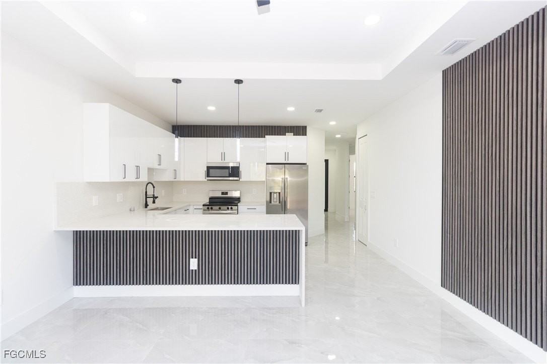 847 Duplex St E - Photo 7 of 19