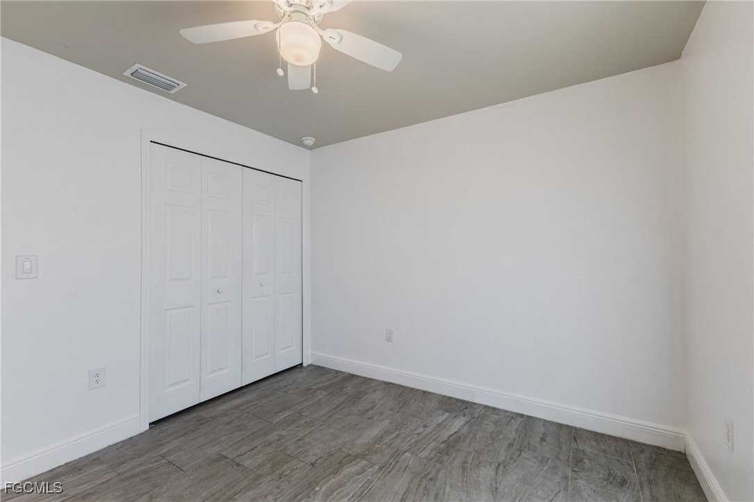 2403 Maple Ave - Photo 5 of 27