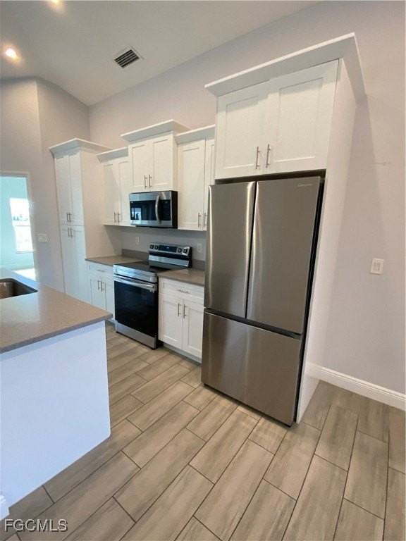 2213 Hogan Dr - Photo 4 of 17