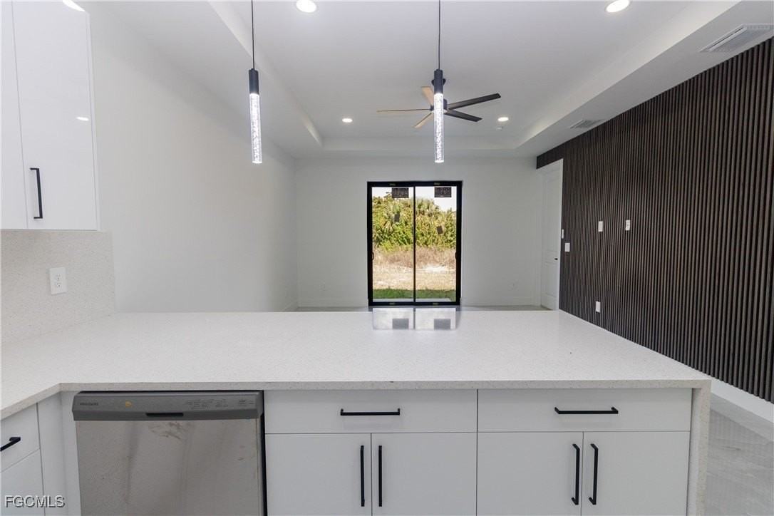 849 Duplex St E - Photo 5 of 23