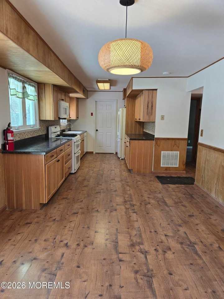 22 Mizzen Dr - Photo 5 of 20