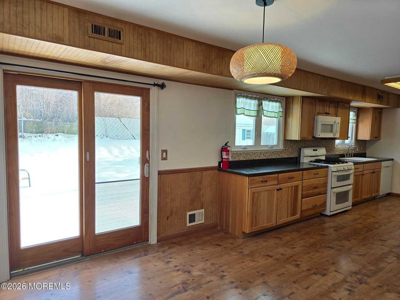 22 Mizzen Dr - Photo 6 of 20