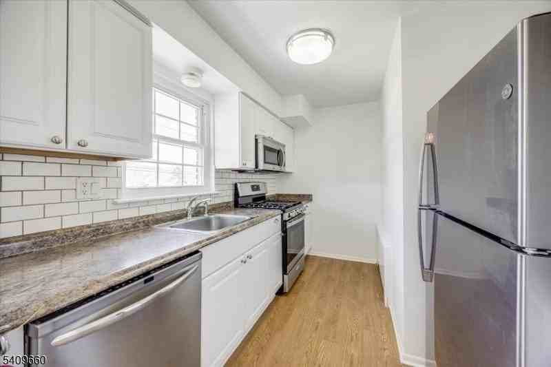 14 Wedgewood Dr #19 - Photo 7 of 20