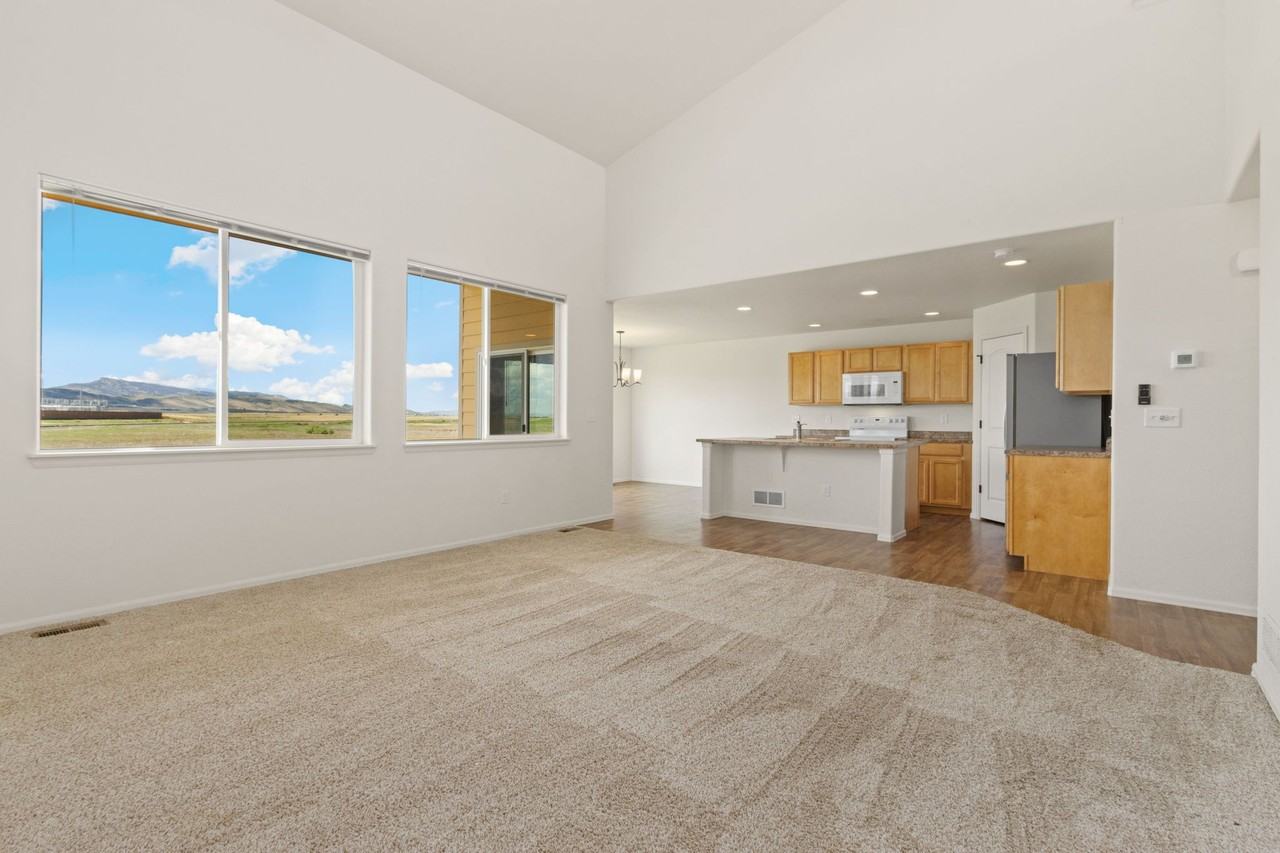 1097 Highline Ct #1 - Photo 4 of 41