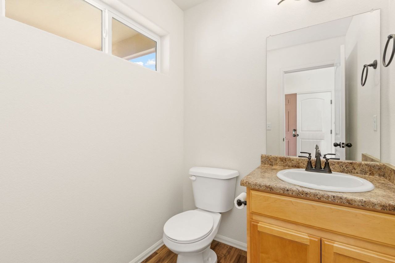 1097 Highline Ct #1 - Photo 7 of 41