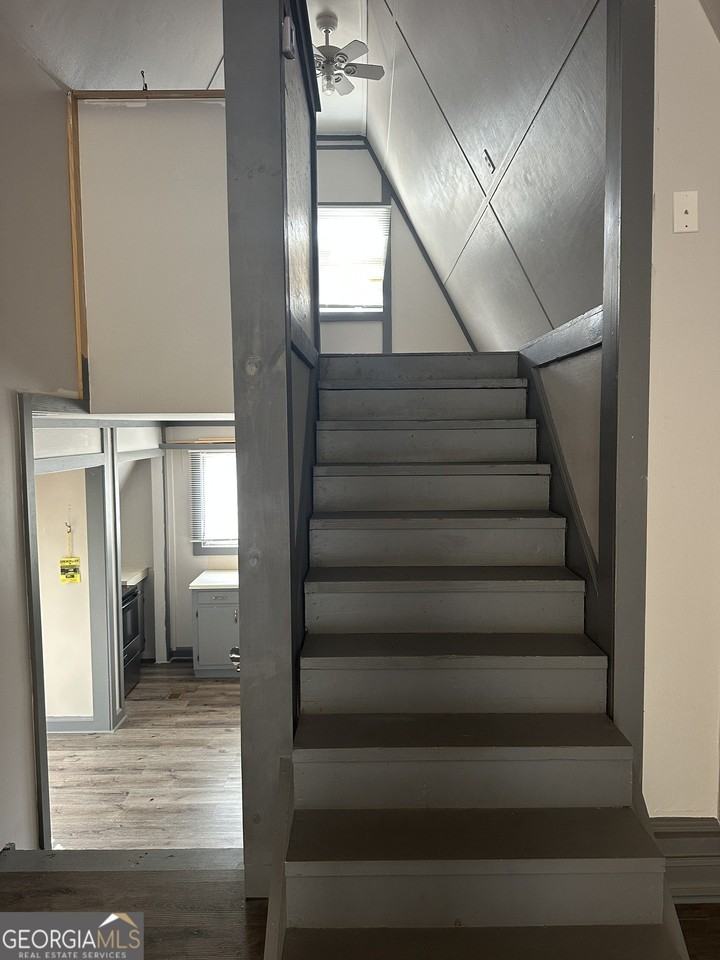 4984 Donald Dr - Photo 3 of 9