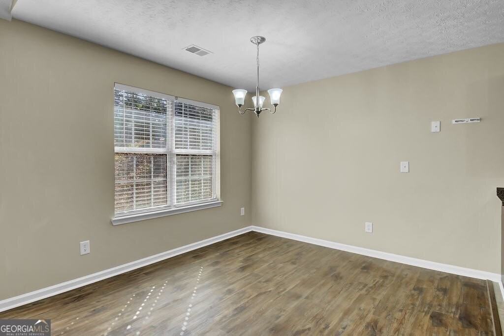 40 Elisabeth Way - Photo 4 of 25