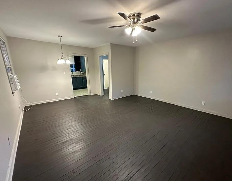 612 Albany St - Photo 3 of 13