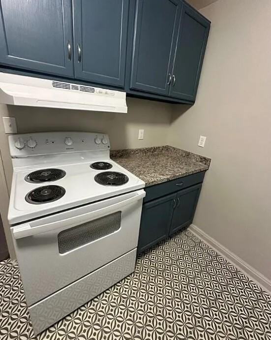 612 Albany St - Photo 5 of 13