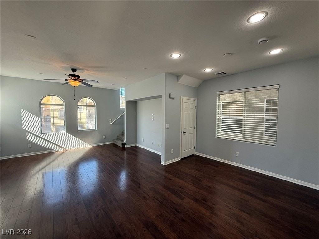 10742 Holmfield St - Photo 5 of 31