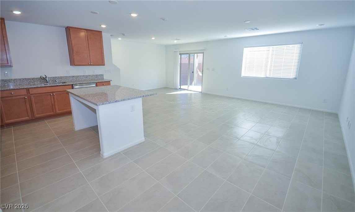 5401 Lynn Creek Ave - Photo 3 of 33