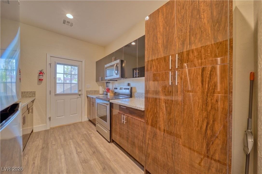 1100 Nail Creek Ct #4 - Photo 4 of 15