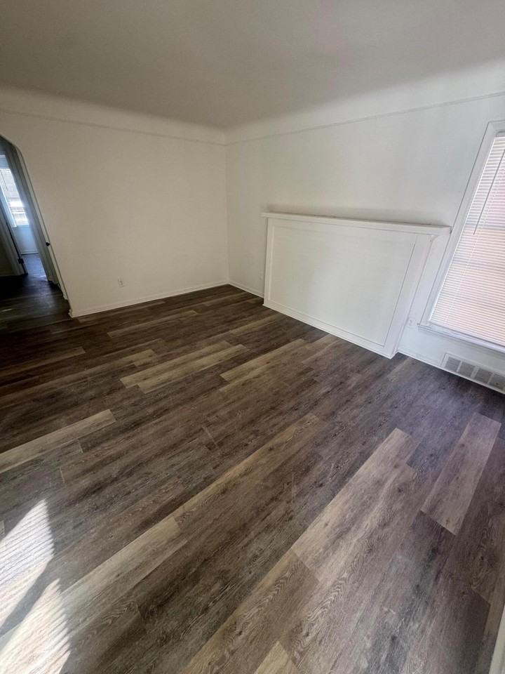 18405 Archdale St - Photo 3 of 12