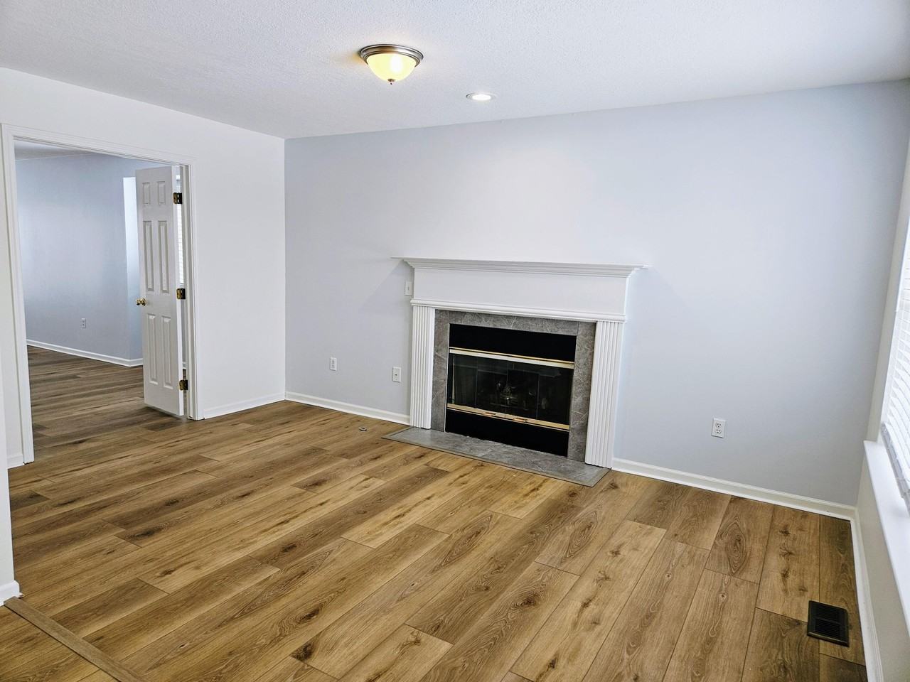 3956 Bridle Pass - Photo 4 of 15