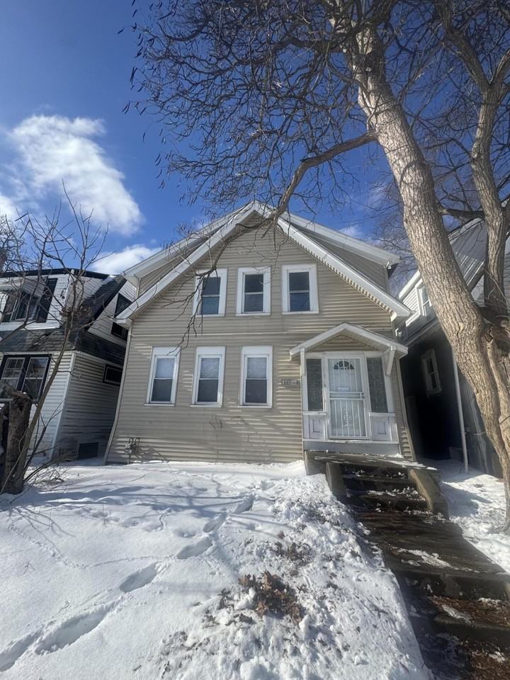 16515 Log Cabin St - Photo 2 of 12