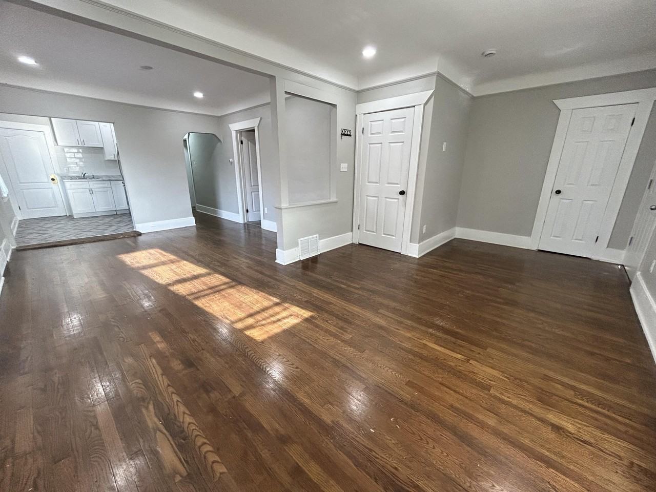 2960 Kendall Street unit: Upper - Photo 2 of 13