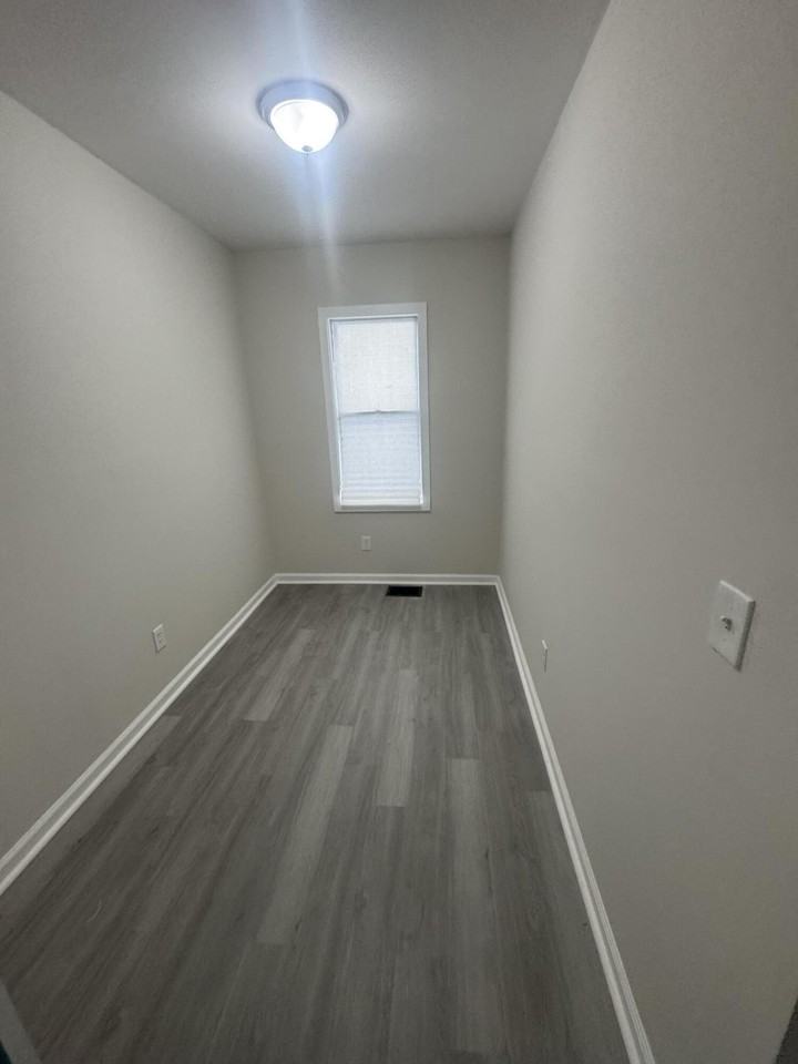 15827 Tracey St - Photo 5 of 12