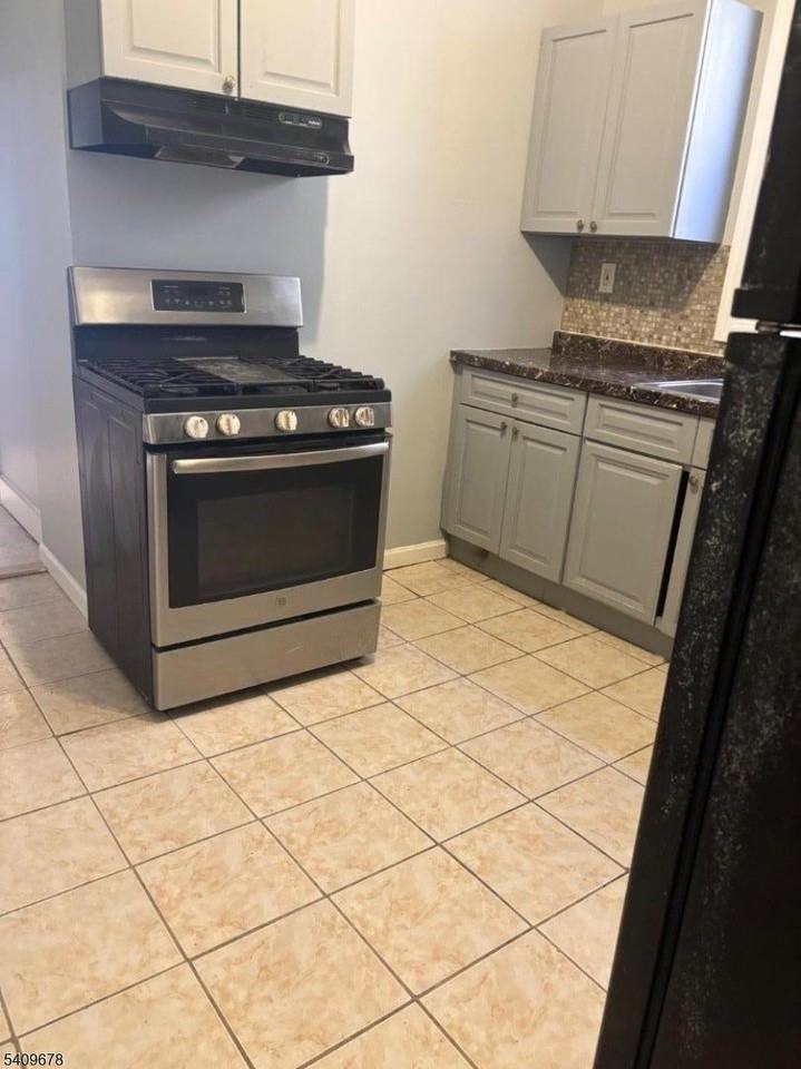 309 S 11th St #2 - Photo 6 of 13