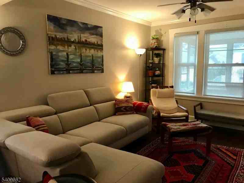 145 Prescott Ave - Photo 4 of 29