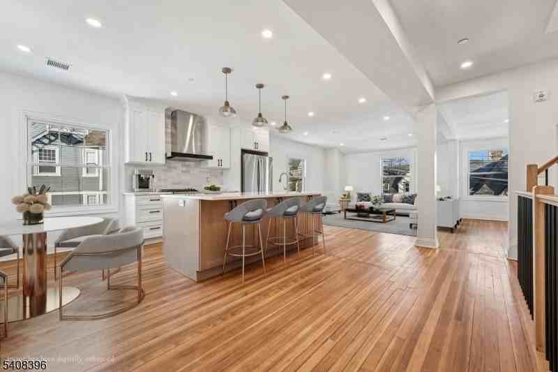 30 Woodland Ave #2 - Photo 3 of 16