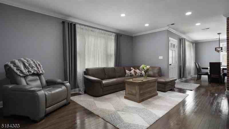 1496 Washington Valley Rd - Photo 5 of 27