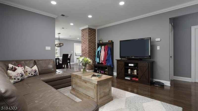 1496 Washington Valley Rd - Photo 6 of 27