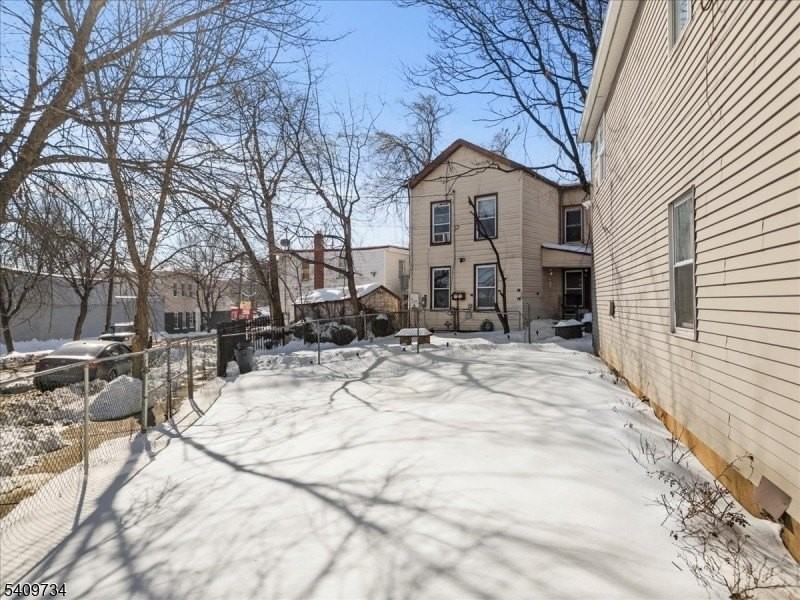 17 Holsman St - Photo 5 of 26