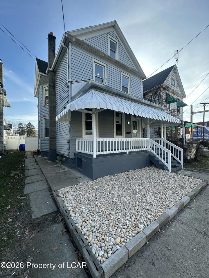 441 N Pennsylvania Ave - Photo 2 of 14