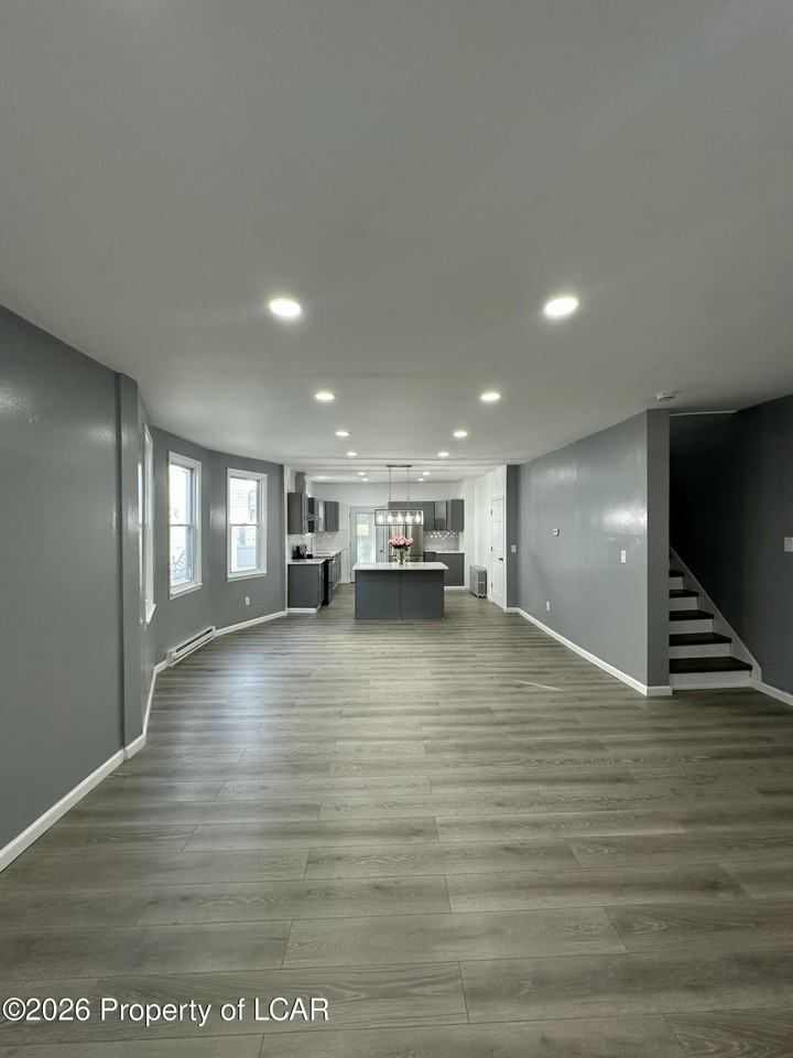 441 N Pennsylvania Ave - Photo 3 of 14