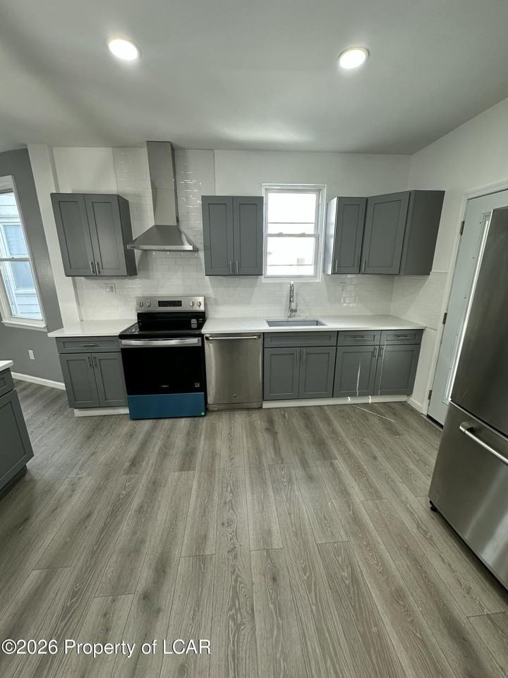 441 N Pennsylvania Ave - Photo 5 of 14