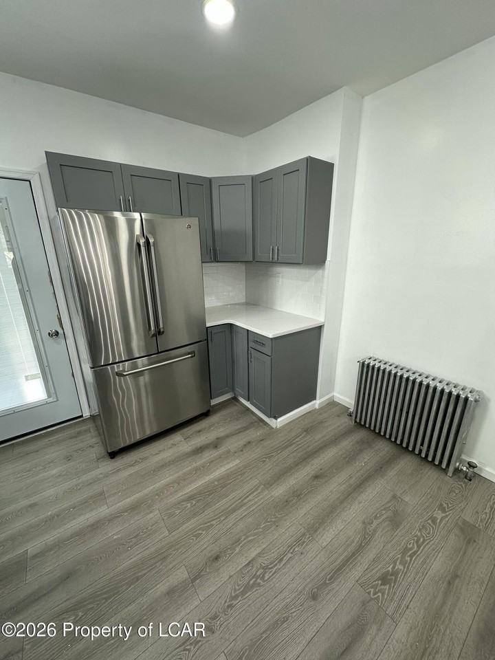 441 N Pennsylvania Ave - Photo 6 of 14