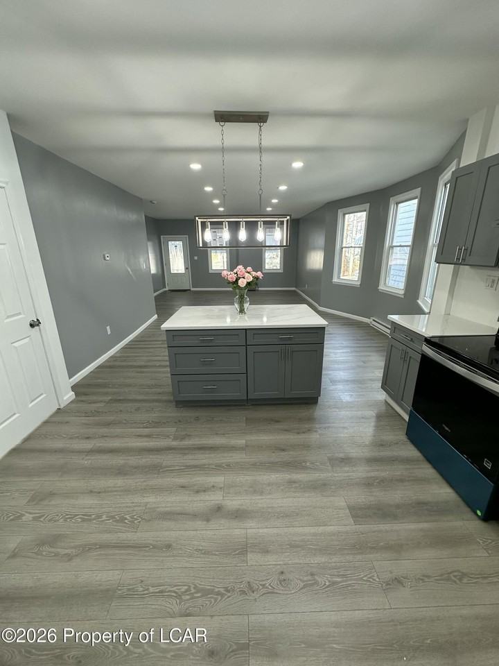 441 N Pennsylvania Ave - Photo 7 of 14