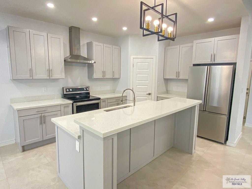 1761 Castillo St - Photo 3 of 23