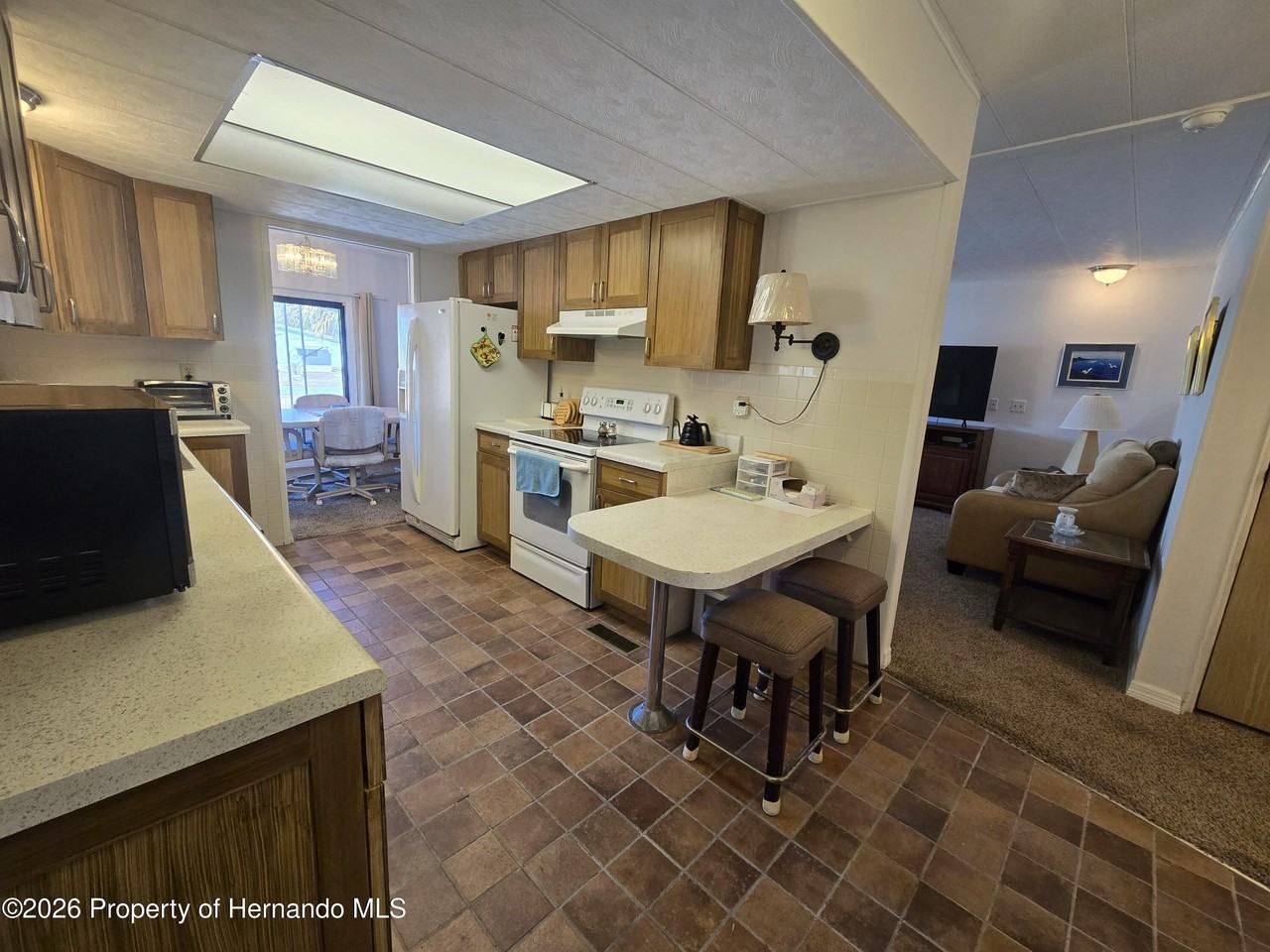 8679 Highpoint Blvd - Photo 4 of 16