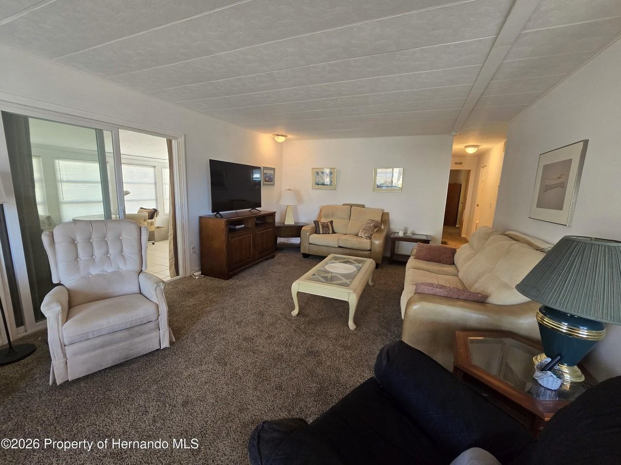 8679 Highpoint Blvd - Photo 6 of 16