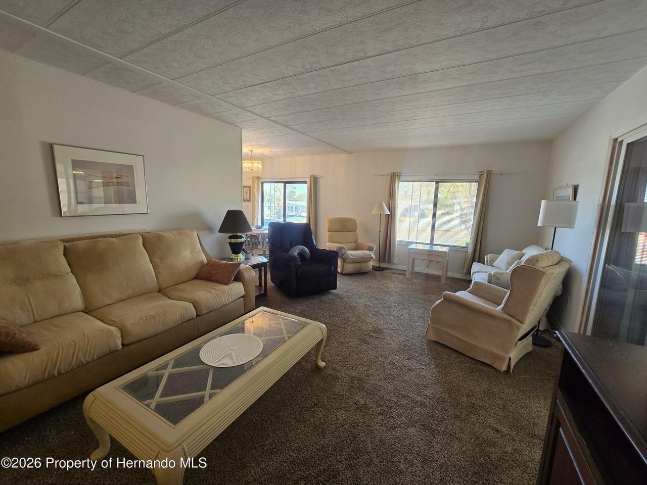 8679 Highpoint Blvd - Photo 7 of 16