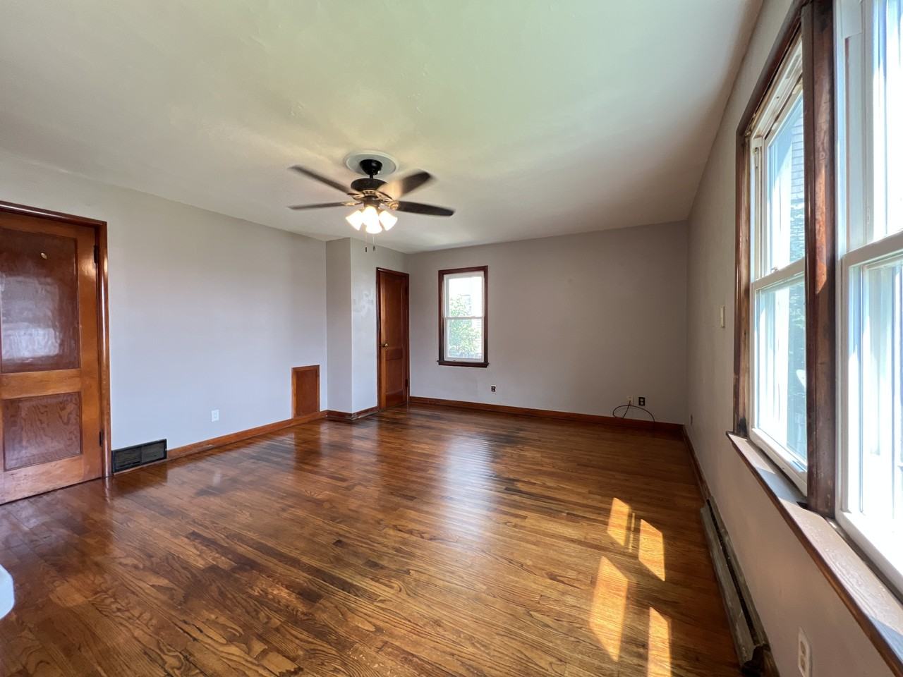 1258 University Ave #1 - Photo 3 of 5
