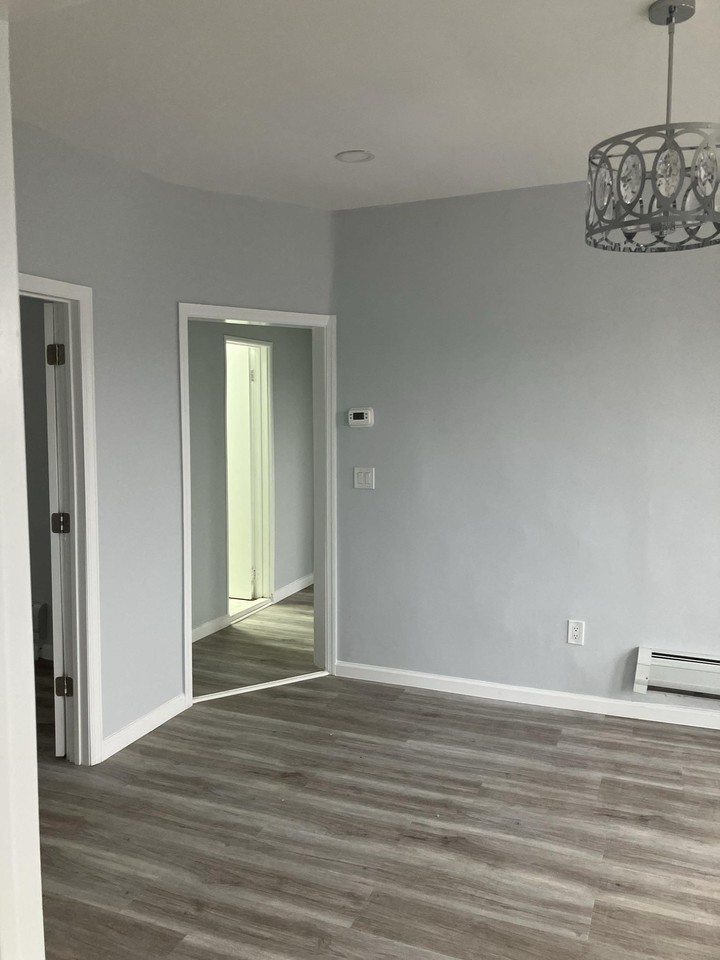 375 Kennedy Blvd #4 - Photo 5 of 9