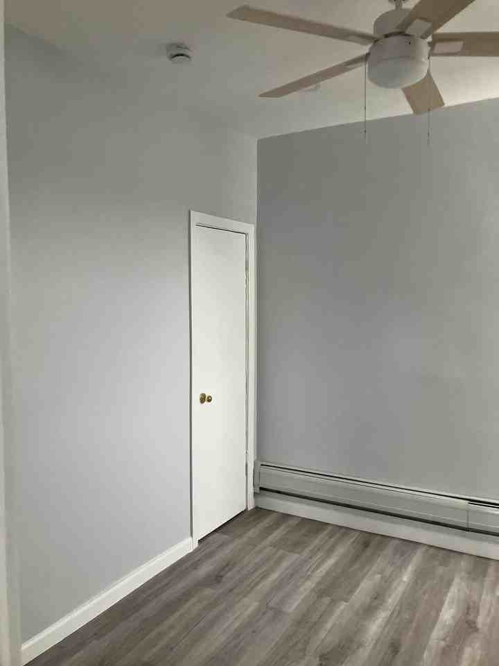 375 Kennedy Blvd #4 - Photo 7 of 9