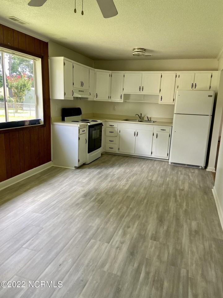 303 Ramsey Dr - Photo 6 of 14