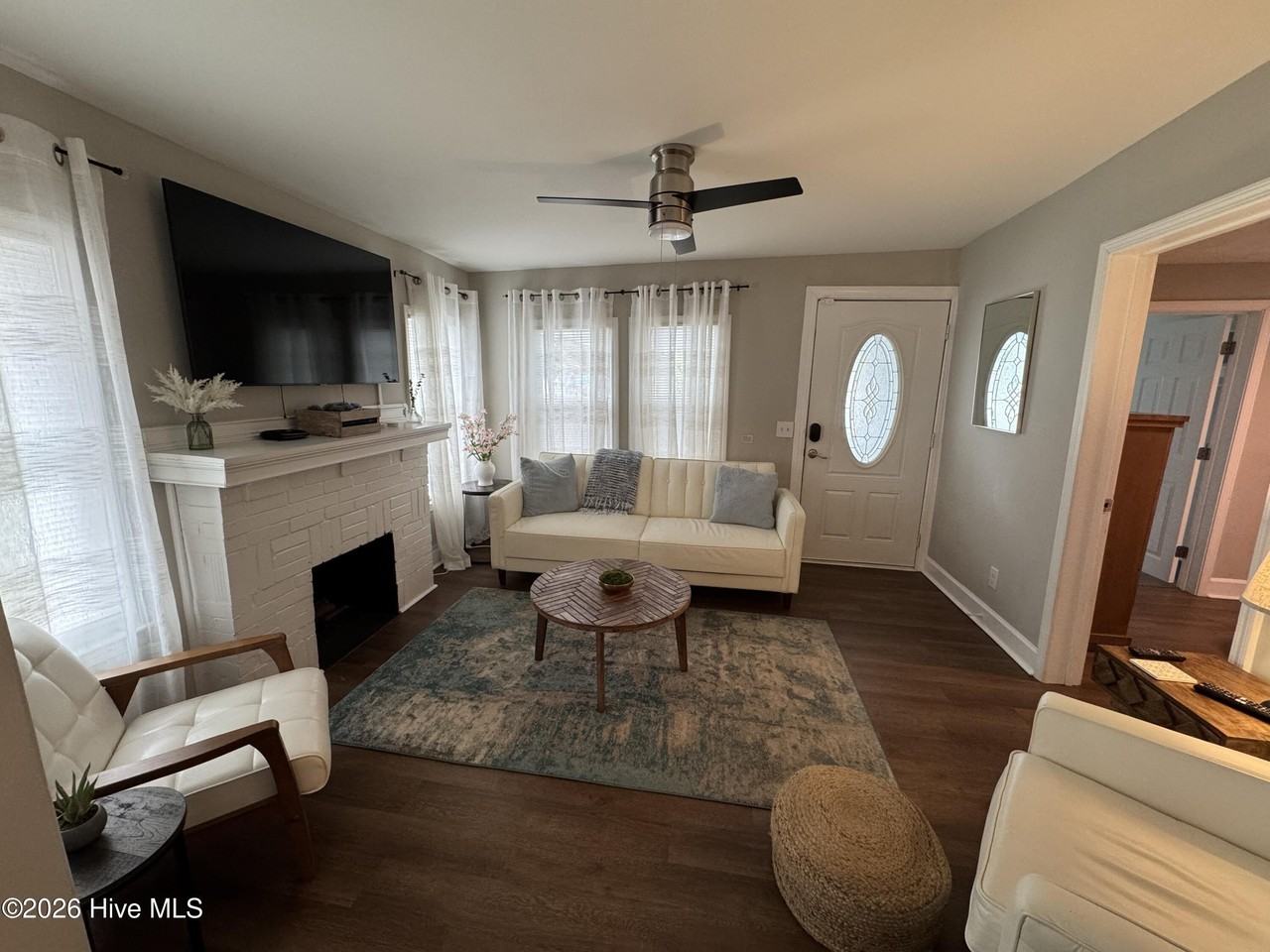 217 N 11th St - Photo 3 of 29