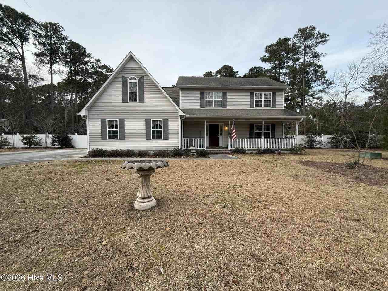 119 Longwood Dr - Photo 2 of 37