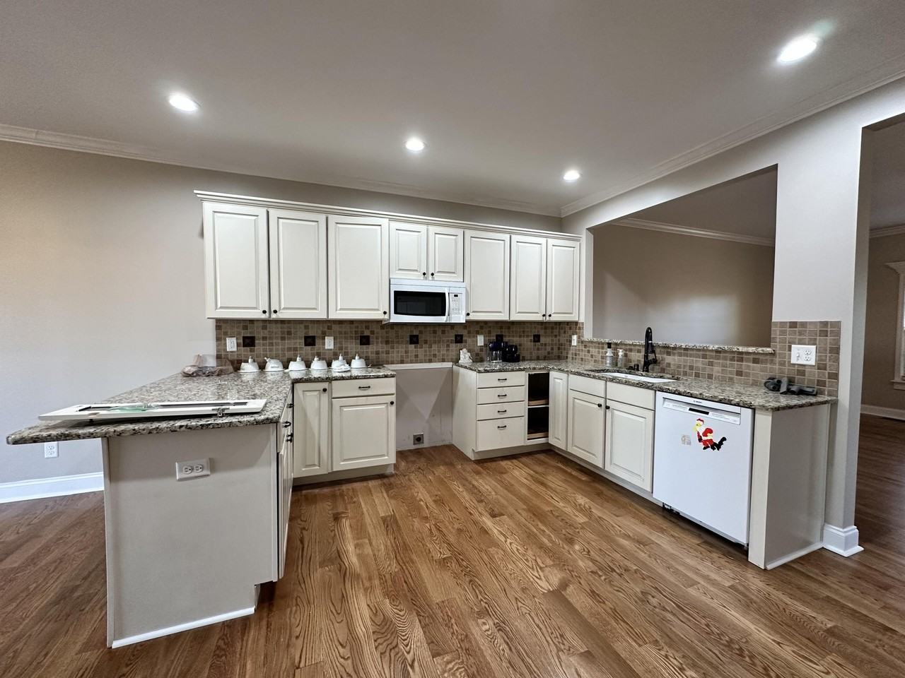 2322 Patchen Wilkes Dr - Photo 4 of 19