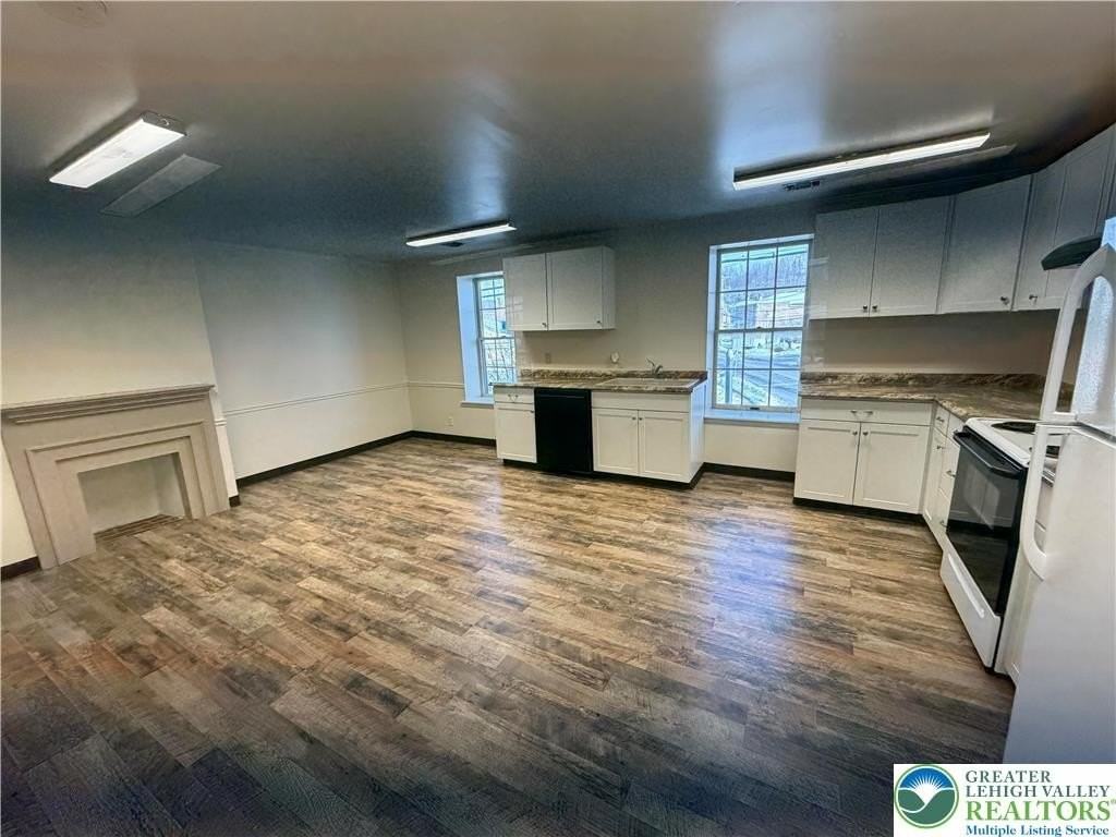 100 W Main St - Photo 5 of 14