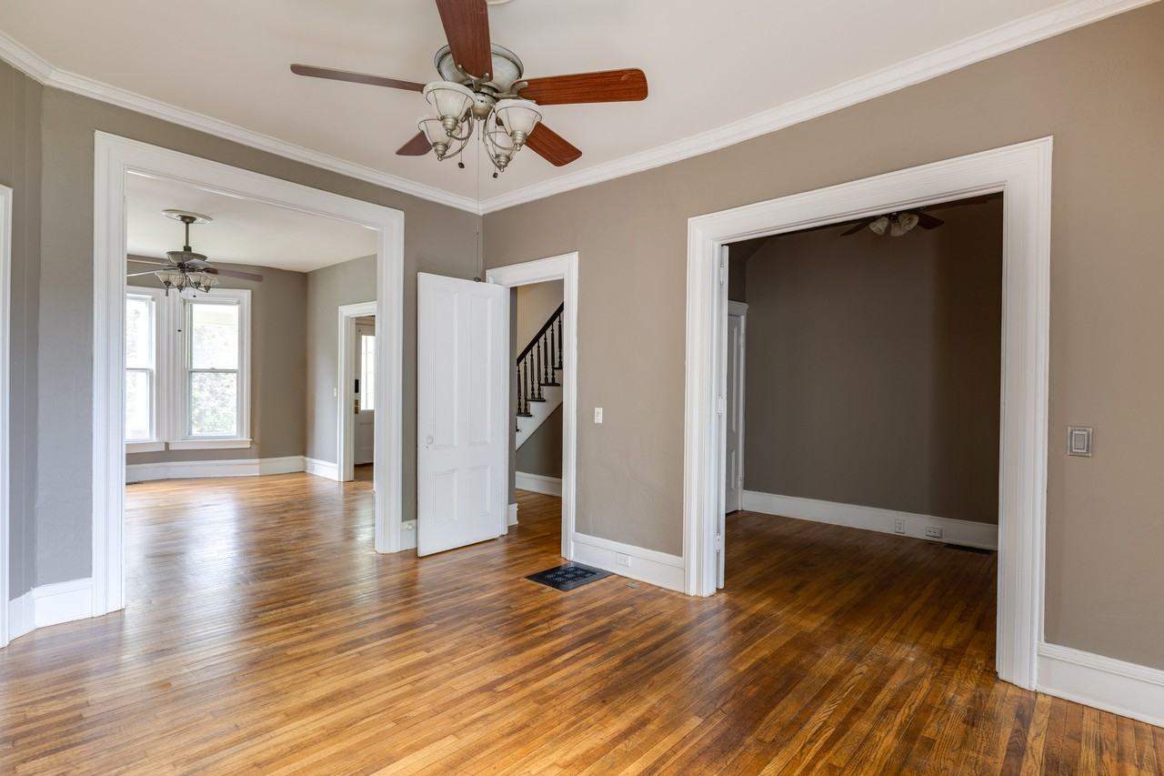 355 W Clinton St #1 - Photo 7 of 11