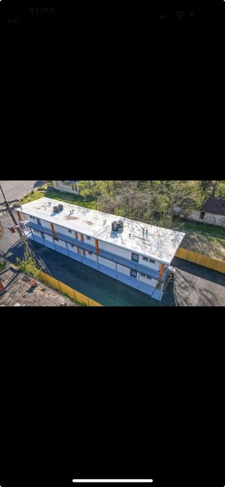 750 Chelsea Avenue - 4750 Chelsea Avenue750 Chelsea Avenue #4 - Photo 3 of 27